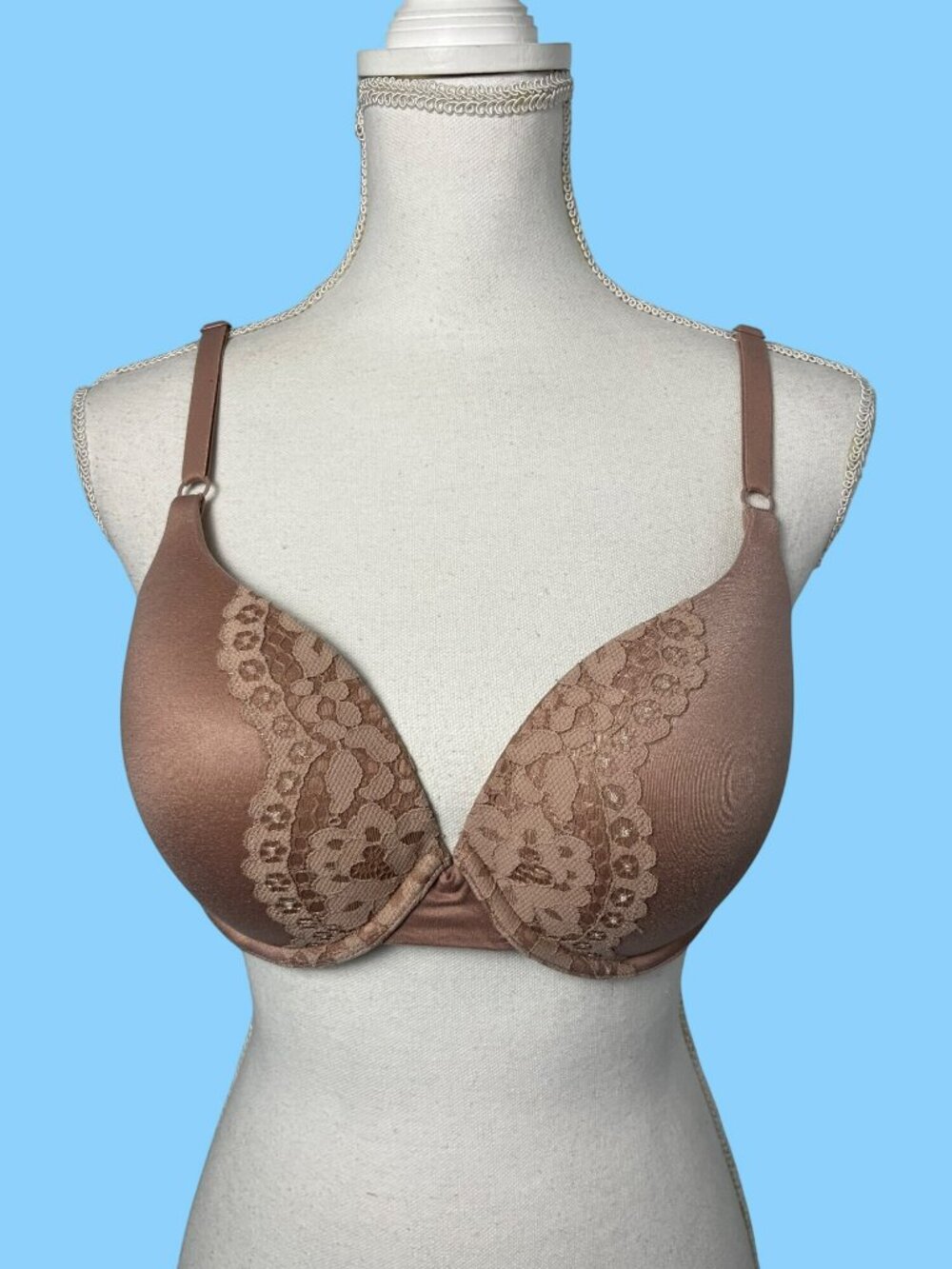 Victoria's Secret Body by Victoria Perfect Shape Bra 36C Nude Lace Underwire Use